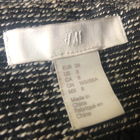 H&M Black White Tweed Open Front Collarless Short Jacket Fringe Accents Sz 8 NEW - Picture 6 of 6